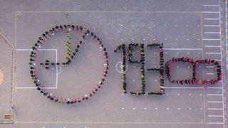 Ahlatlı öğrencilerden “10 Kasım” koreografisi