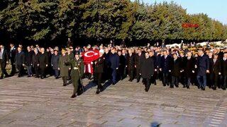 Atatürk'ün ebediyete intikalinin 84. yılı! Tüm yurtta hayat durdu, 09.05'te yere oturarak hüngür hüngür ağladı
