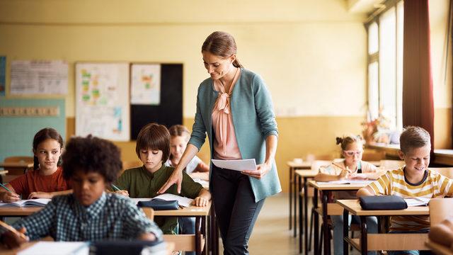 Ücretli öğretmen maaşı, ek ders ücreti ne kadar, ne zaman yatar? Ücretli öğretmen maaş hesaplama nasıl yapılır?