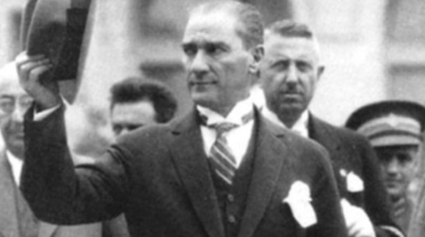 Atatürk'ün sevdiği şarkılar ve türküler nelerdir? İşte Mustafa Kemal Atatürk'ün en sevdiği şarkılar