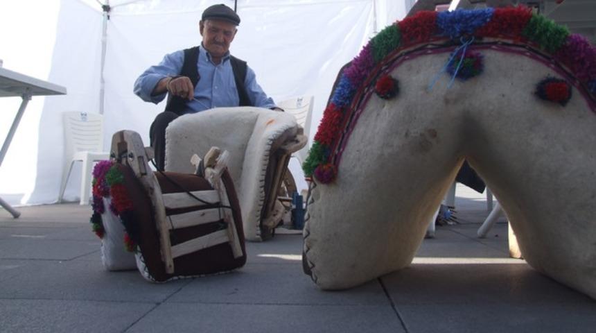Bir dönemlerin altın bileziği bugün teknolojiye direniyor!