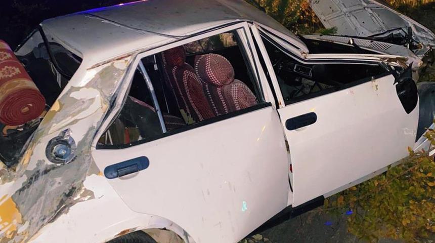 Karşılarına çıkan köpek sonları oldu! Otomobil su kanalına düştü...