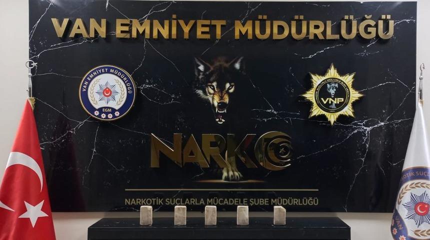 Van'da uyuşturucu satıcılarına yönelik operasyonda 25 şüpheli yakaladı