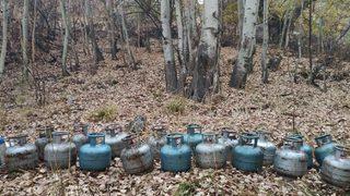 Hakkari'de toprağa gömülü mutfak tüpleri ele geçirildi