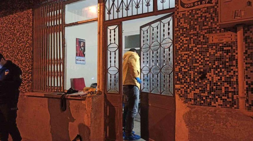 Yalnız yaşayan adam evinde ölü bulundu