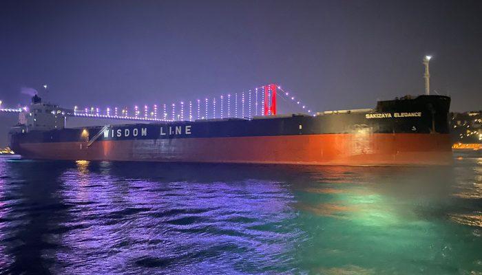 İstanbul Boğazı'nda gemi arızası! Ekiplerin müdahalesiyle kurtarıldı