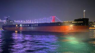 İstanbul Boğazı'nda gemi arızası! Ekiplerin müdahalesiyle kurtarıldı