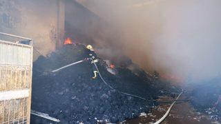 Gaziantep'te tekstil fabrikasında çıkan yangın kontrol altına alındı