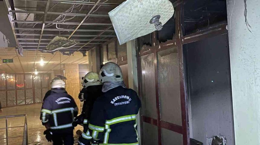 Alkollü olduğu için otobüse alınmadı, otobüs terminalinin pansiyonunu yaktı