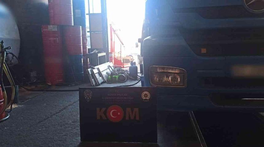 Konya’da 3 bin litre kaçak akaryakıt ele geçirildi