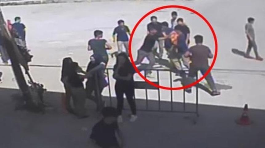 Bursa'daki lisede dehşet! Bir anda alevlerin ortasında kaldı