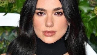 Dua Lipa göğüs dekolteli pozuyla Instagram'ı salladı! Cesur tarzına yorum yağdı 'Oldukça ateşli'