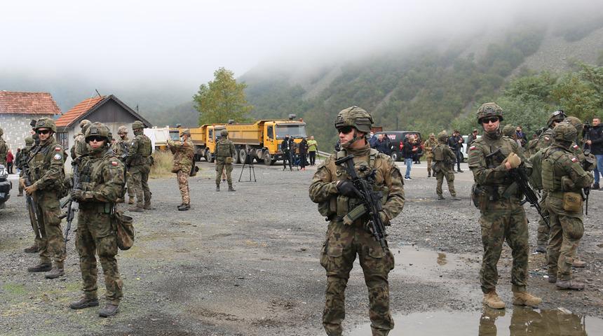 AB'den Kosova ve Sırbistan'a çağrı! "Gerilimi düşürün"