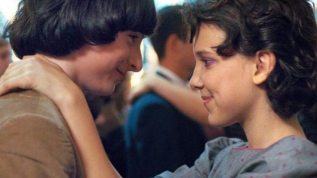 Millie Bobby Brown rol arkadaşını yerden yere vurdu!  Stranger Things'in Mike'ı kötü öpüşüyordu