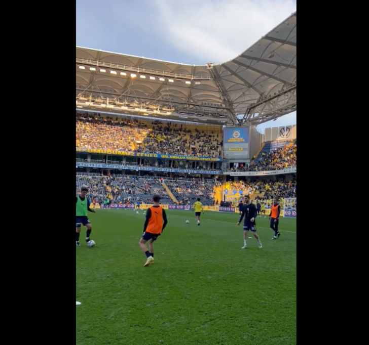 Fenerbahçe'de İsmail Yüksek, Arda Güler'i saha içinde kovaladı ''Oğlum niye vermiyorsun?'' G1