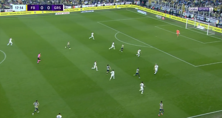 Ne yaptın Ferdi Kadıoğlu! Rakip takımı Ronaldinho edasıyla çalıma dizdi... G5