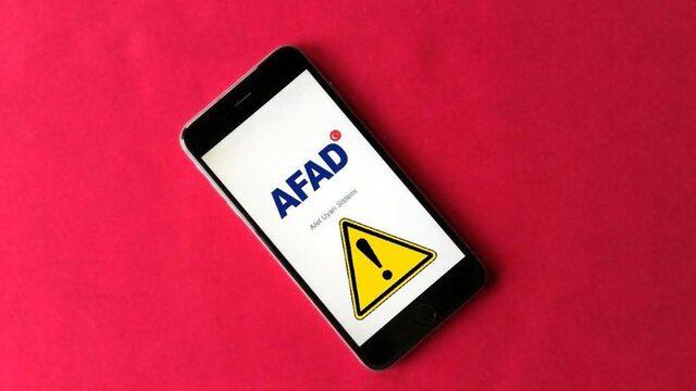 Hayati uyarı bildirimi nedir? Hayati uyarı bildirimi neden çalar, nasıl kapatılır? Gözler AFAD'dan 18:57'de gelecek mesajda!