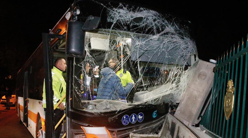 Eskişehir'de halk otobüsü kaza yaptı! Yaralılar var