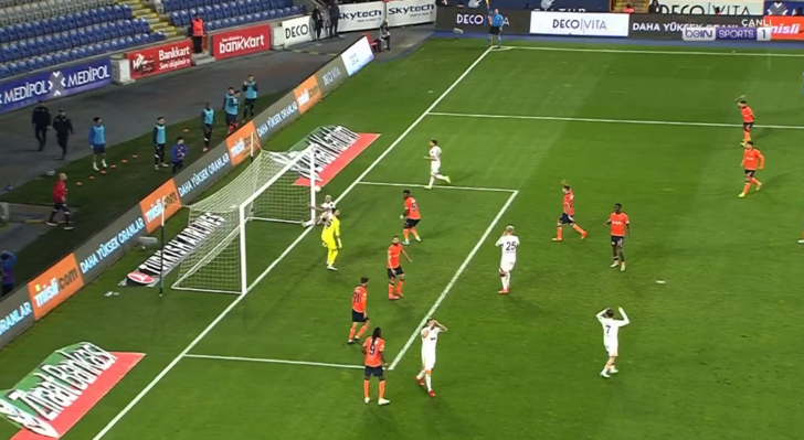 Galatasaray'da Icardi'nin yaşadığı pozisyon spikeri bile hayrete düşürdü! G1