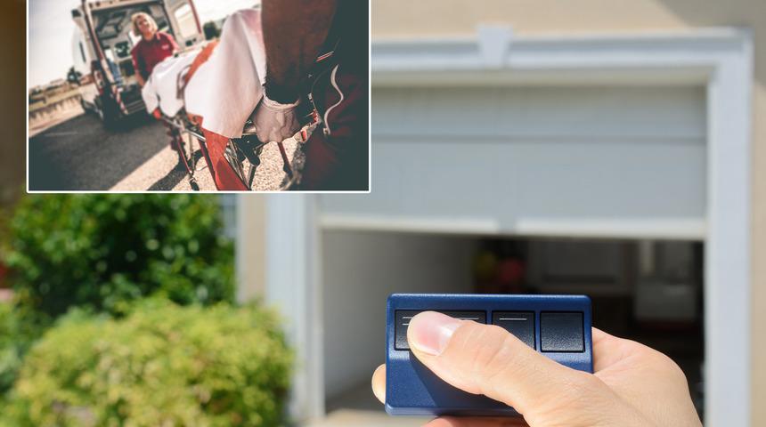 Korku filmlerini aratmayan manzara: Garajın kapısı kapanırken altına sıkışınca feci şekilde can verdiler! 