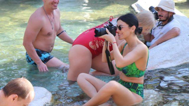 Rus turistler bu havuzdan çıkmıyor! 'Havuzun farklı hikayeleri var, şifa buluyorlar'