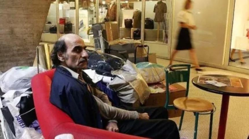 Filmlere konu olmuştu! 18 yıl boyunca Paris'teki havalimanında yaşayan İranlı mülteci hayatını kaybetti