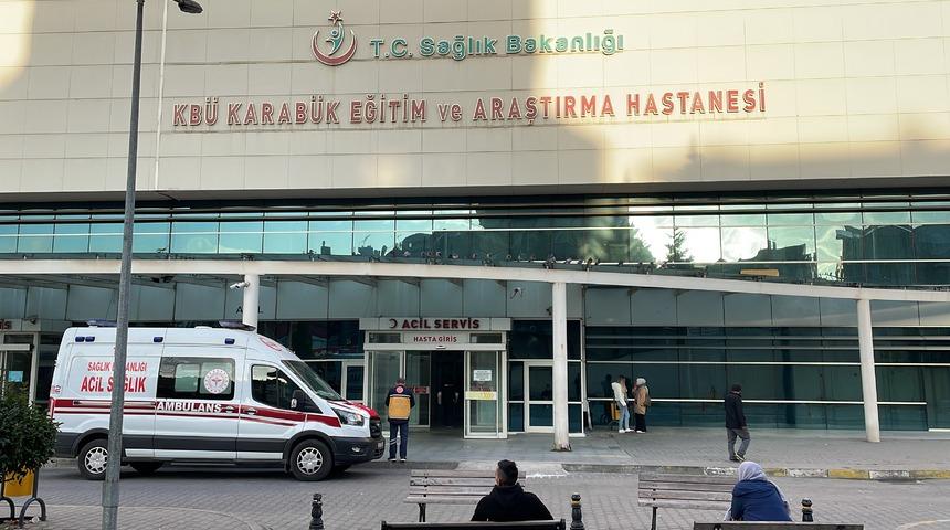 Karabük'te vince yüklenen elektrot malzemelerinin çarpması sonucu ölen işçinin cenazesi defnedildi