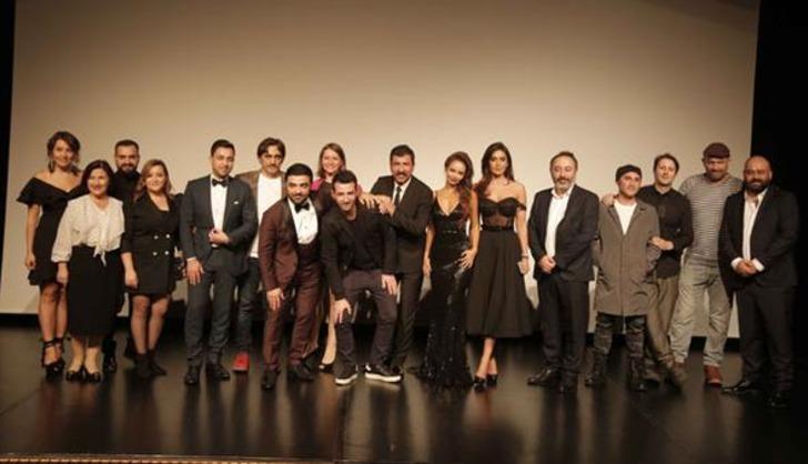 Galaya, Pelin Sönmez'in dekoltesi damga vurdu G2