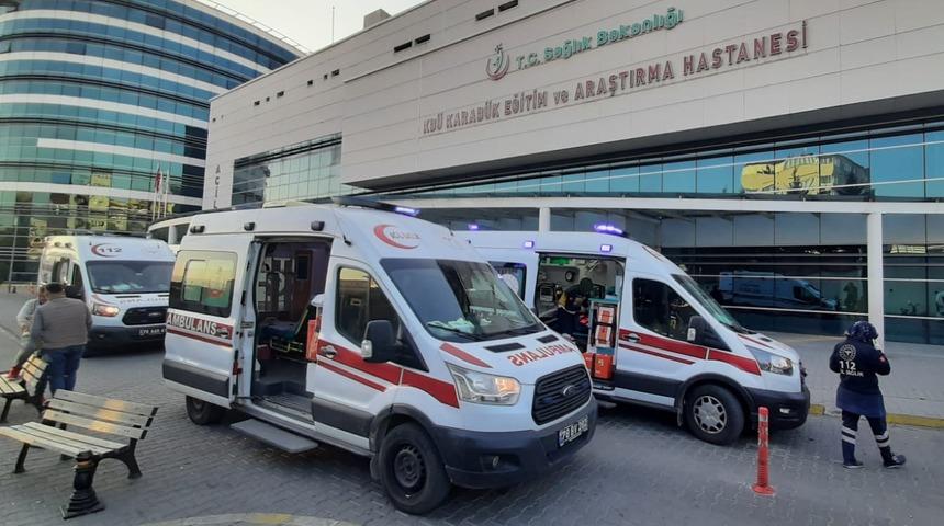 Karabük'te tribün güvenlik filesinin kopmasıyla sahaya düşen 6 taraftar yaralandı