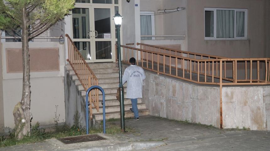 Kocaeli'de babasının, boğazını sıkarak nefessiz bıraktığı kişi öldü