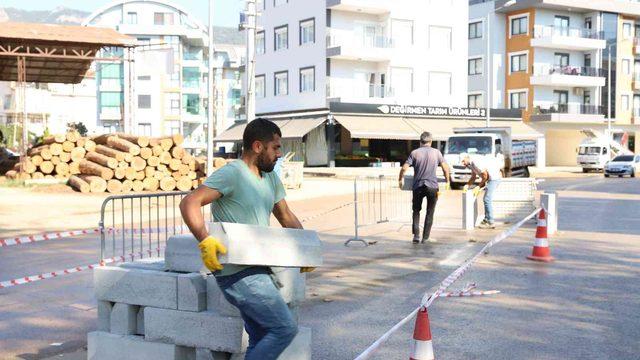 Alanya’da Çarşamba Caddesinin trafik sorunu kavşak ile çözülecek
