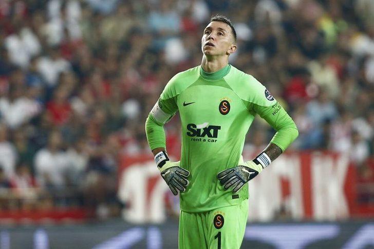Her şey takım otobüsünde oldu! Fenerbahçe yenilince Muslera öyle bir şey yaptı ki... G2