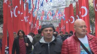 Bombalı saldırı sonrası İstiklal Caddesi'nde bugün! Türk bayraklarıyla donatıldı