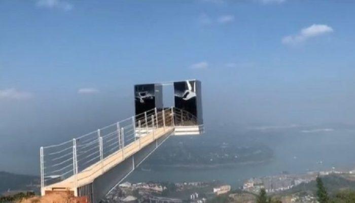 90 metrede gökyüzünden bir kapı gibi! Uçurumun kenarında...