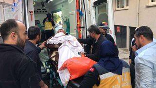 Evinin bodrumunda kendini ateşe verdi! Komşuları seferber oldu