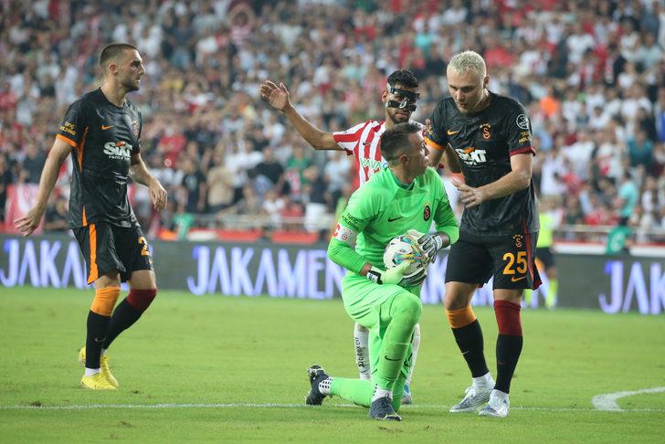 'Gitmediğim için üzgün değilim diyemem!' Galatasaray'ın yıldızı Victor Nelsson'dan Sevilla itirafı... G2