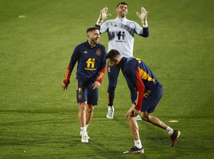 Son dakika: Barcelona'nın kaptanı, Galatasaray'ın hedefinde! Okan Buruk isterse harekete geçilecek... G3