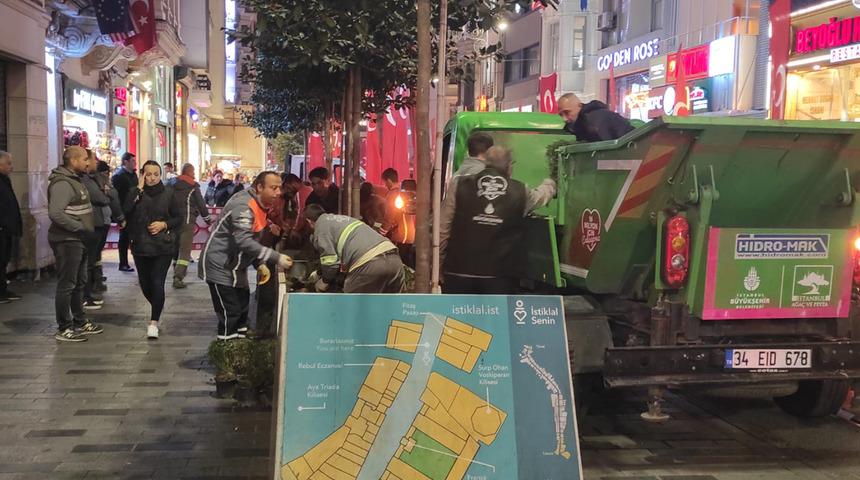 Terör saldırısı sonrası Valilik harekete geçti! Beton saksılar İstiklal Caddesi'nden kaldırılıyor