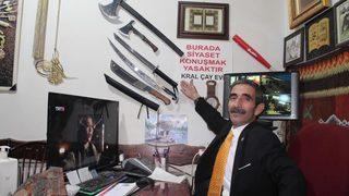 Böylesi görülmedi: Bu çayevinde siyaset konuşmak yasak! Konuşanı...