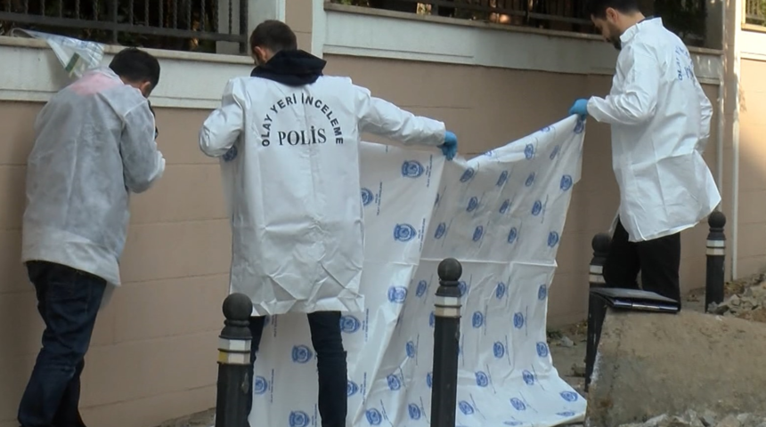 Pendik'te kazı sırasında insan kemikleri bulundu, yol trafiğe kapatıldı! 