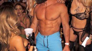 Sosyal medyanın fenomen çapkını Dan Bilzerian flört tavsiyesi verdi! Reddedilmeye alışın  dedi, yer yerinden oynadı