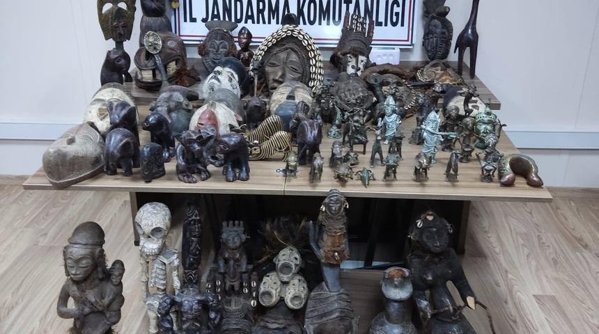 Manisa'da aracında tarihi eser ele geçirilen kişi gözaltına alındı