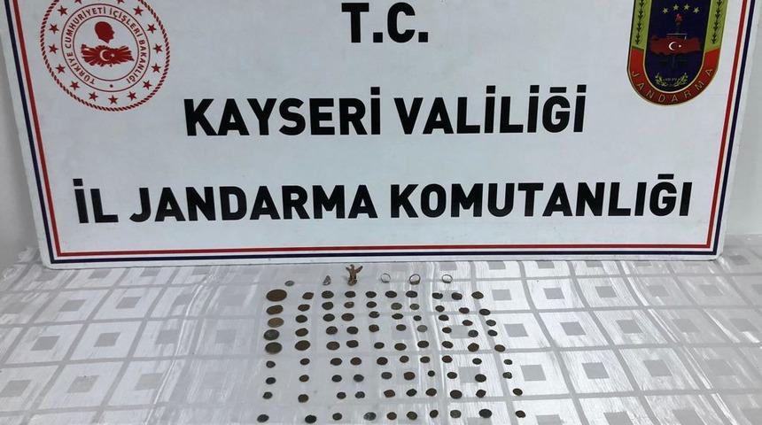 Kayseri'de 115 parça tarihi eser ele geçirildi