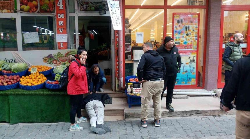 Kamyonet şoförüne ‘neden kaçtın’ diyerek tokat attı