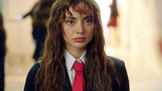 Duy Beni'nin Ekim'i Rabia Soytürk sütyensiz pozuyla yorum yağmuruna tutuldu