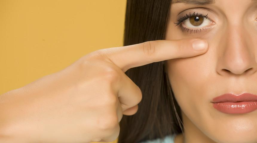 D&uuml;ş&uuml;k g&ouml;z kapağı problemi nasıl tedavi edilir?