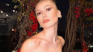 Duygu Özaslan'ın kot sütyenine yorum yağdı! 'Bakarken üşüdüm'