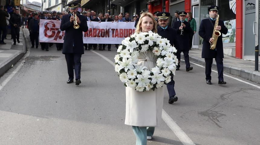 Trabzon'da 87'nci Alay anısına denize çelenk bırakıldı