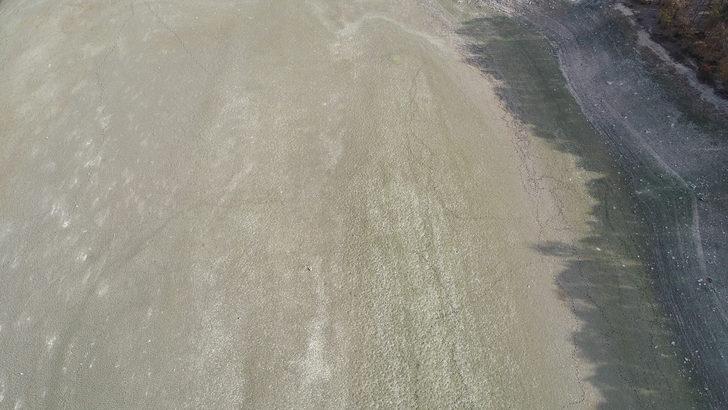 İstanbul'un suyu kuruyor! Daha önce böylesi olmamıştı... Barajların doluluk oranı yüzde 25'in altında G5