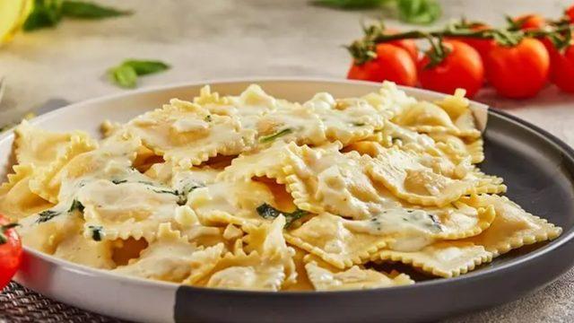 Zuhal Topal'la Yemekteyiz peynirli ravioli tarifi! İtalyan usulü peynirli ravioli nasıl yapılır?